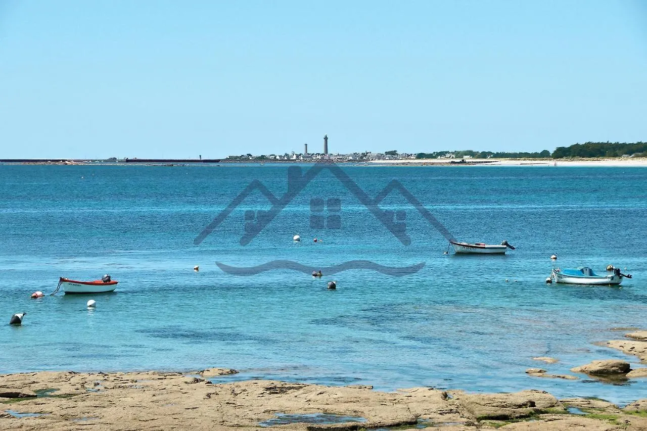 Au Guilvinec Seaview: Beachfront Retreat with Pool and Garden Apartment